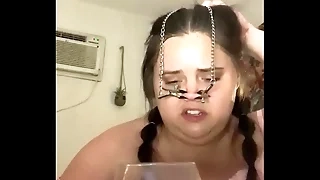 Fat belly bbw pees yon glass